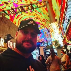 Meet your Posher, Eric